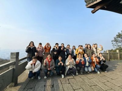 三八婦女節(jié)主題活動——“快樂工作、幸福生活”之暢玩龍山